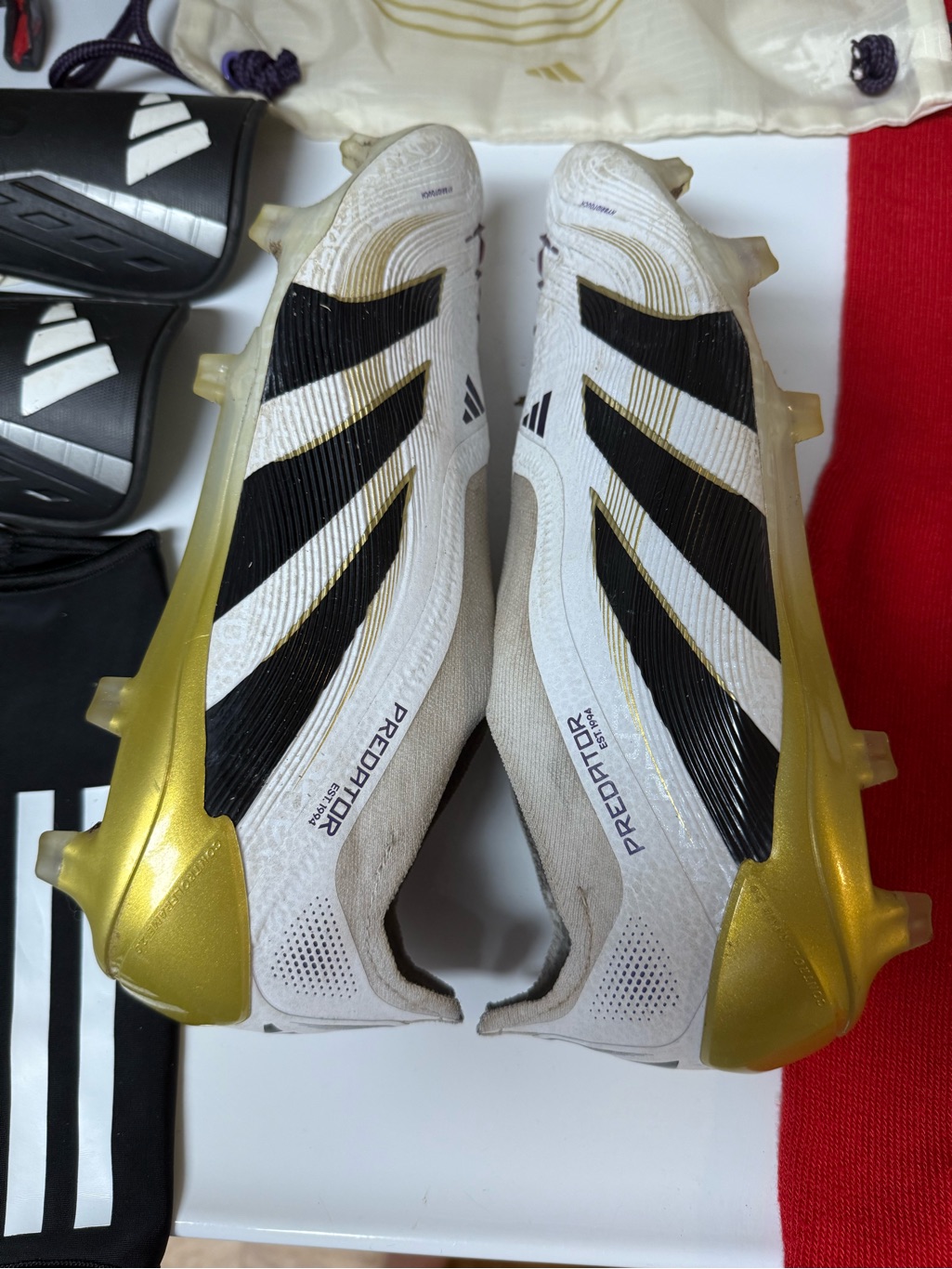 Soccer Cleats Predator, Shin Guards & Socks Adidas Bundle, Menâs Shoe Size 8.5